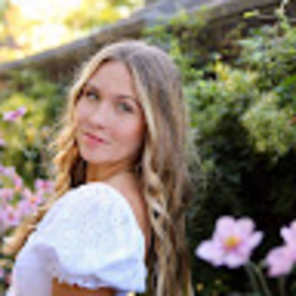 Meet your Posher, Eva